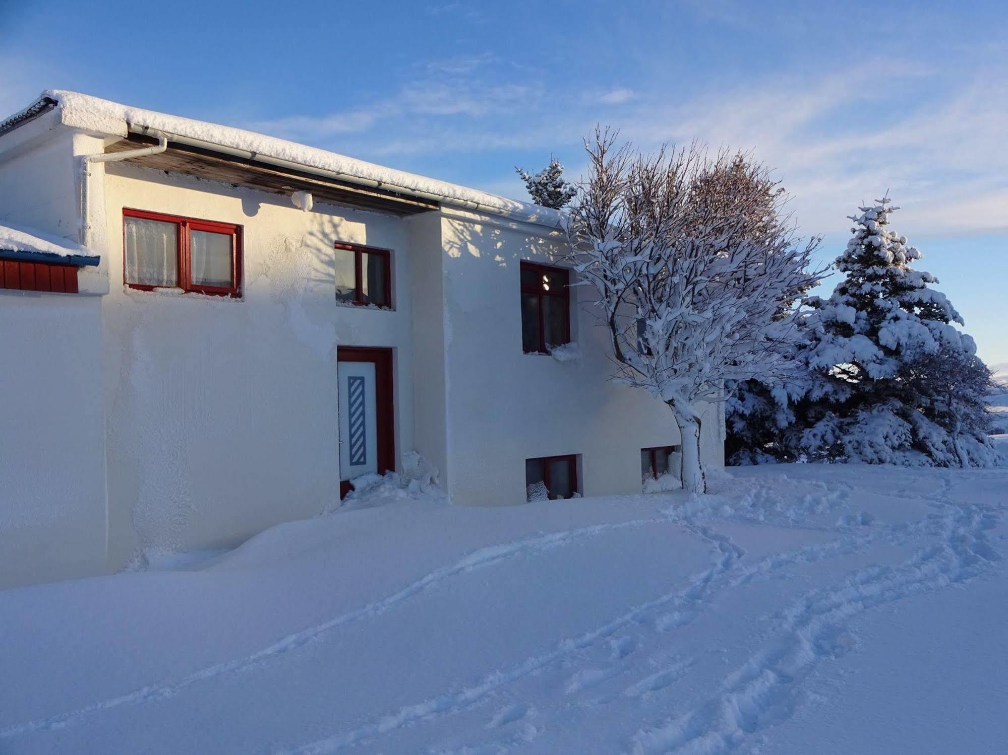 Hunathing Vestra Brekkulaekur Guesthouse מראה חיצוני תמונה