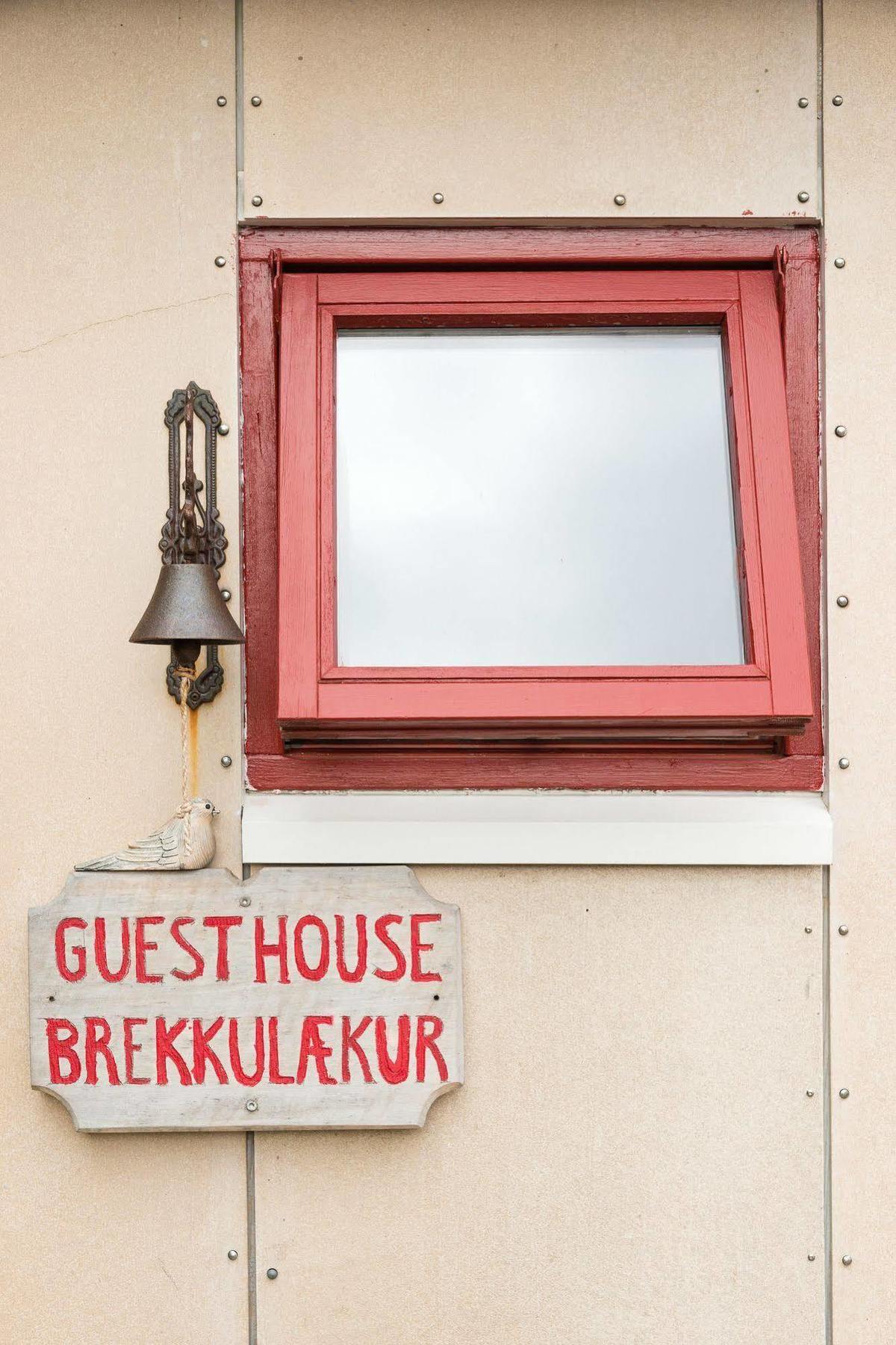 Hunathing Vestra Brekkulaekur Guesthouse מראה חיצוני תמונה