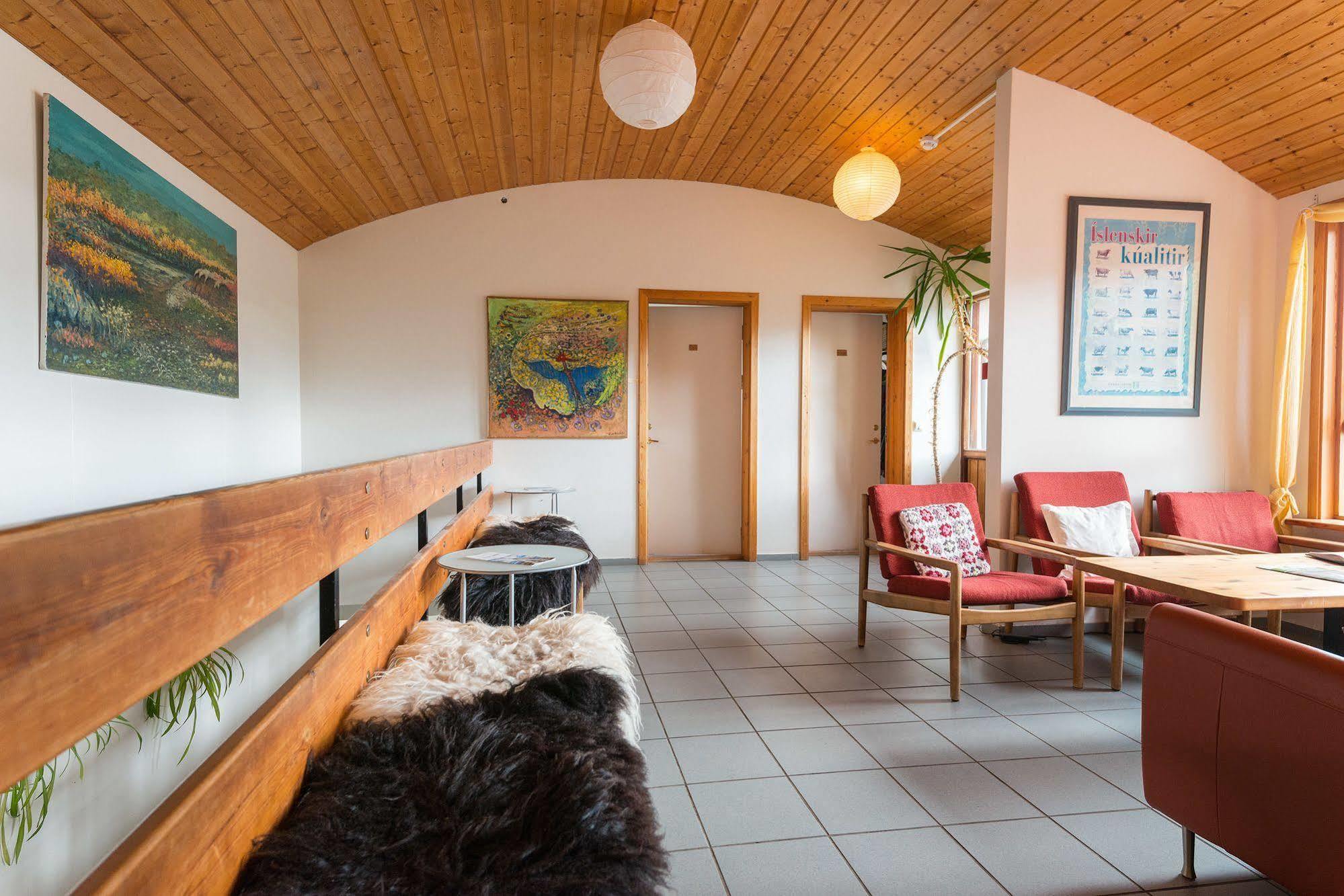 Hunathing Vestra Brekkulaekur Guesthouse מראה חיצוני תמונה